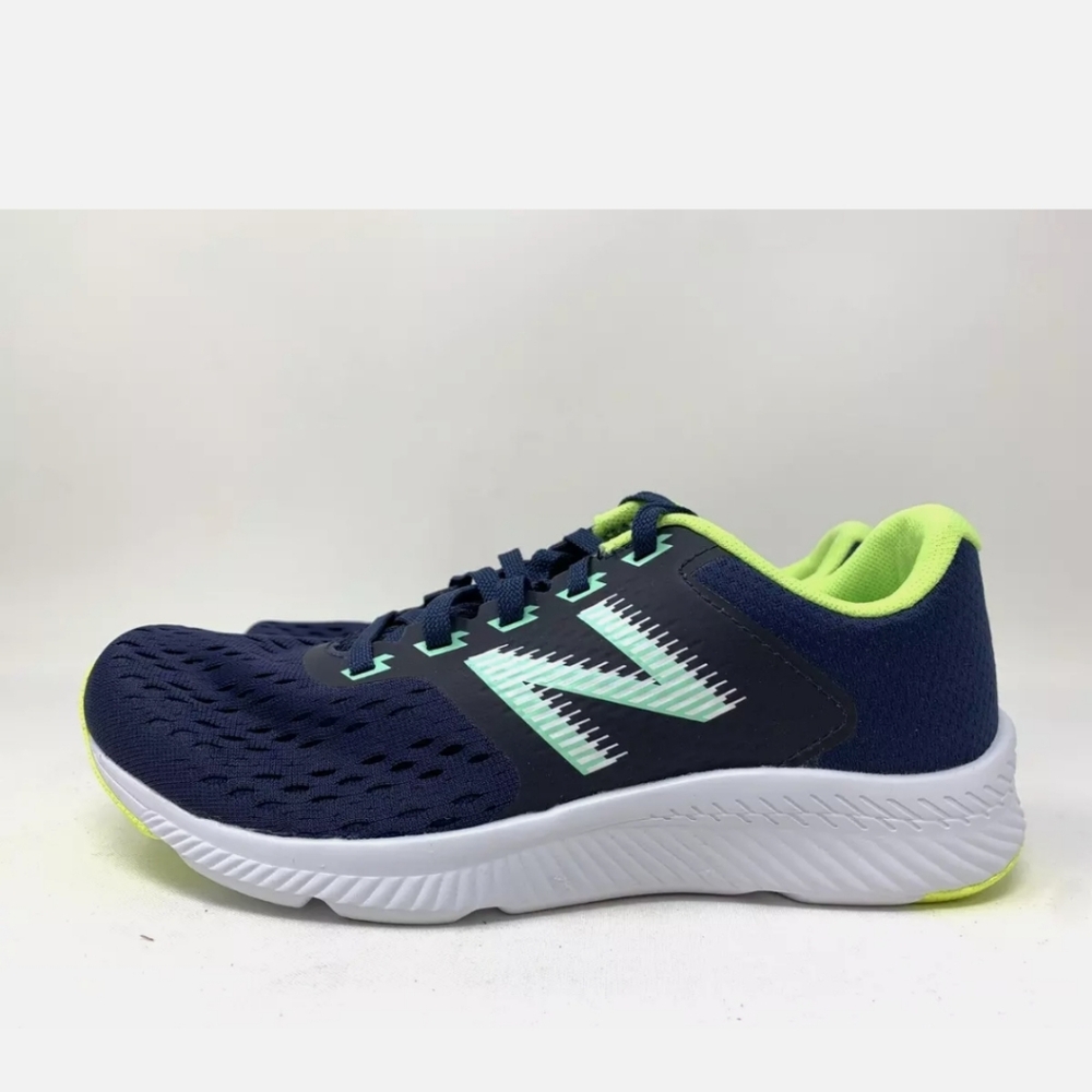 New Balance Women's Draft V1 Running Shoes